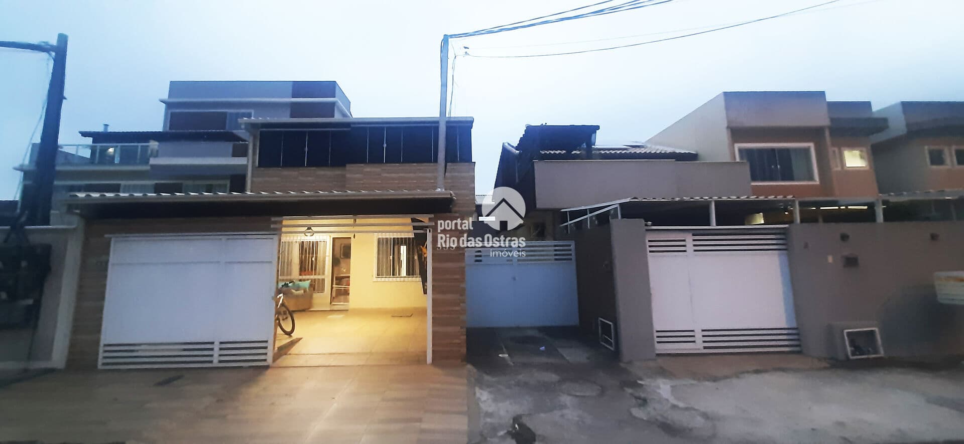 Casa duplex com 3 quartos, sendo 2 suítes e terraço em Jardim Mariléa.