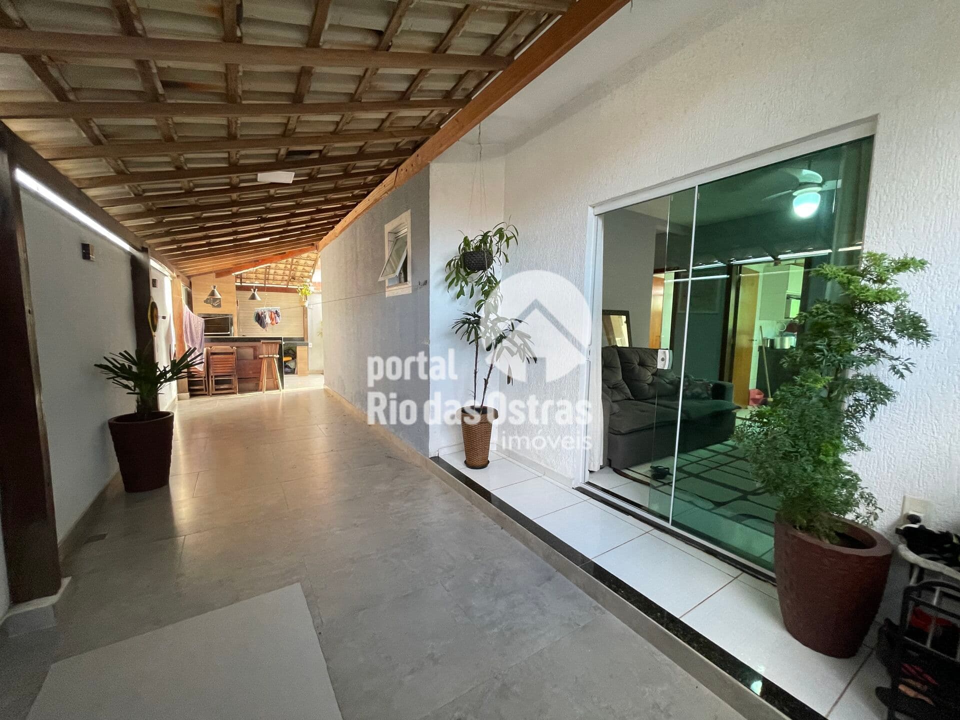 Apartamento térreo com 2 quartos e excelente área privativa