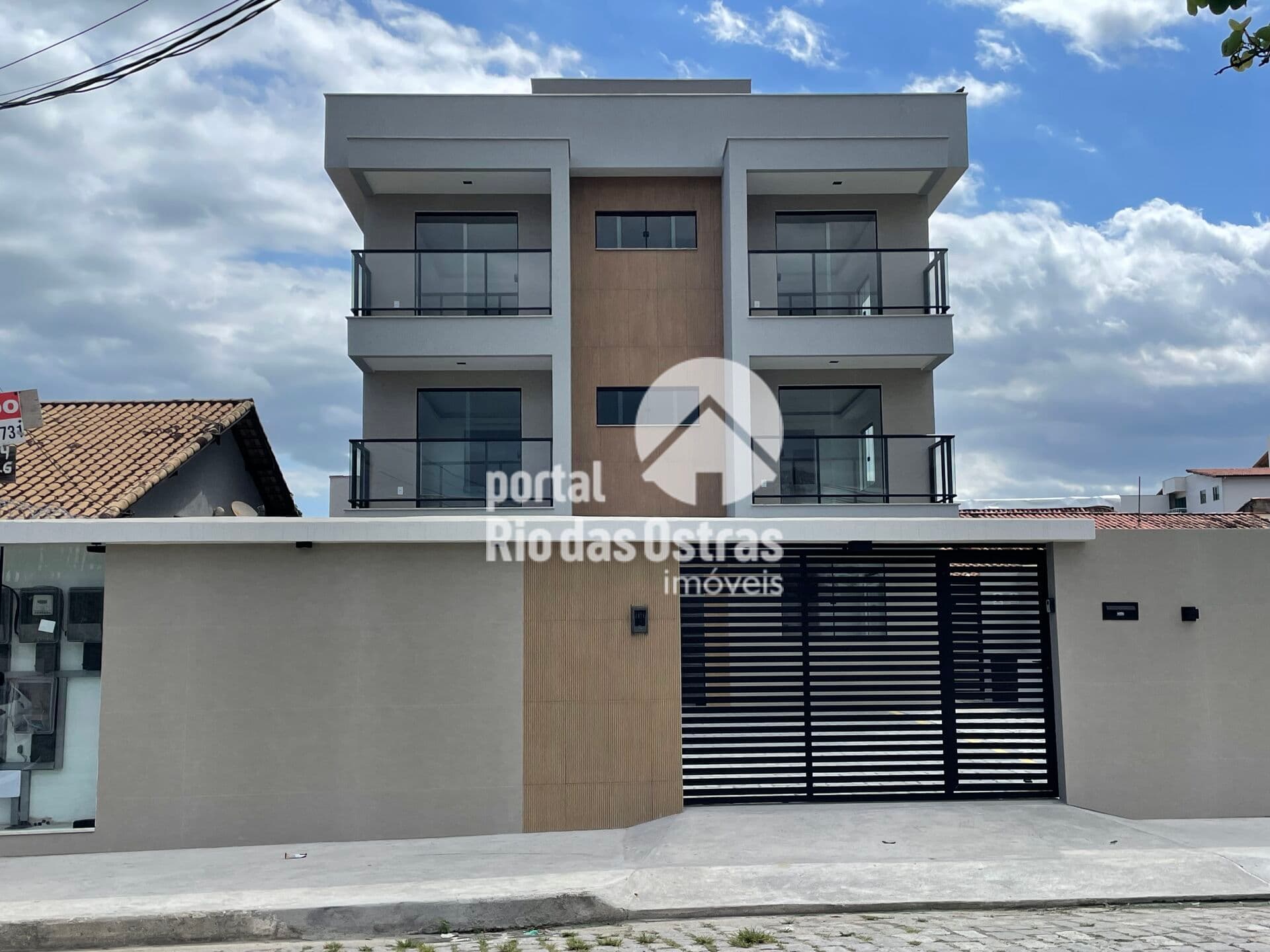 Apartamento com 2 dormitórios na quadra da rodovia