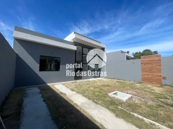 Casa Linear não geminada com 3 quartos próximo à rodovia