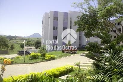 Apartamento 2 quartos. Condomínio possui portaria, quadra de esportes, churrasqueiras