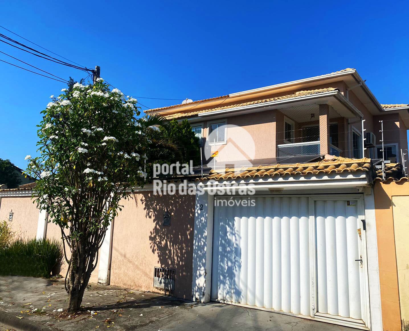 Excelente casa duplex, 4 quartos (3 suítes), hidromassagem, piscina, com armários planejados, em Jardim Mariléa.
