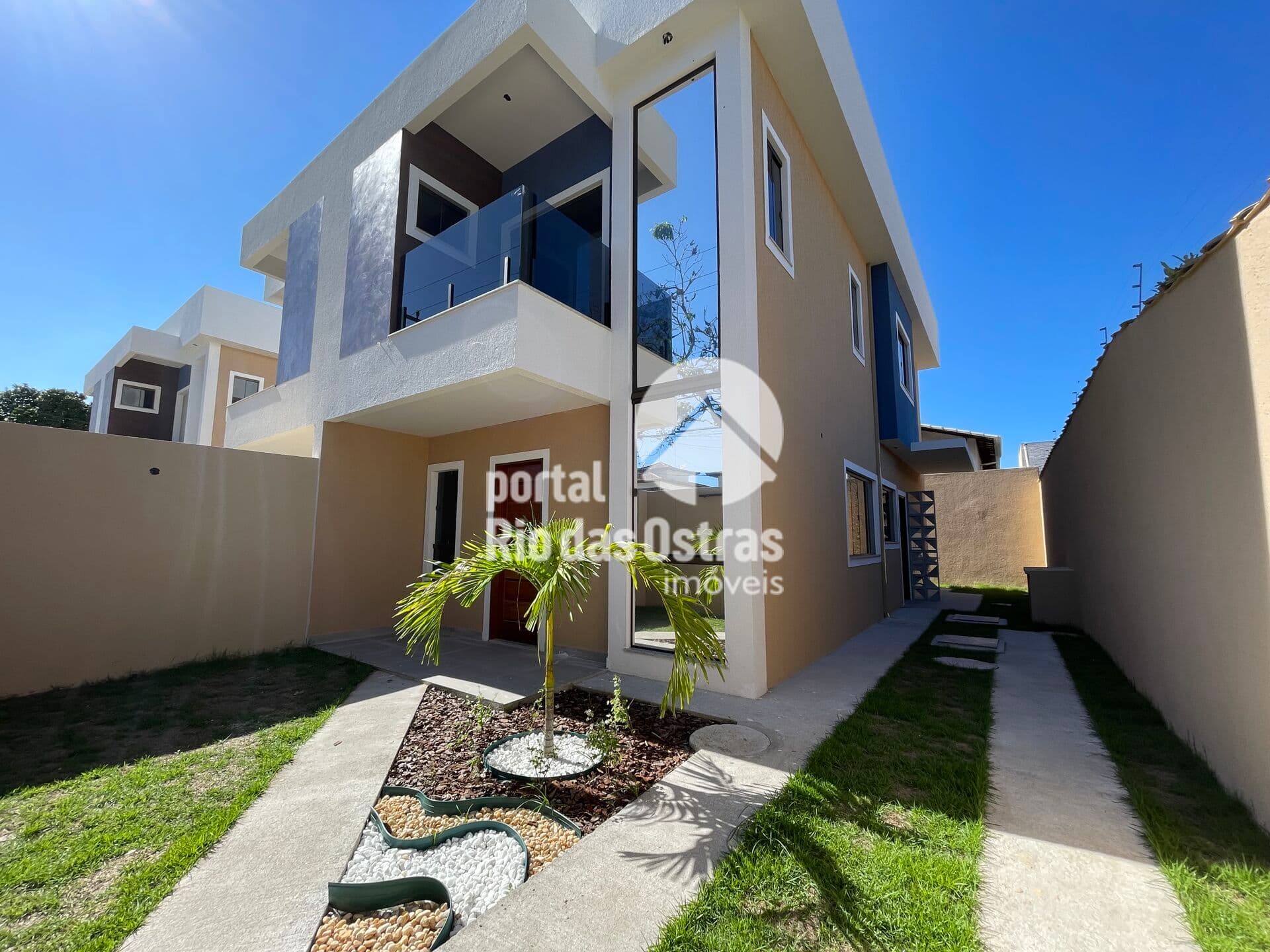 Casa duplex com 3 quartos