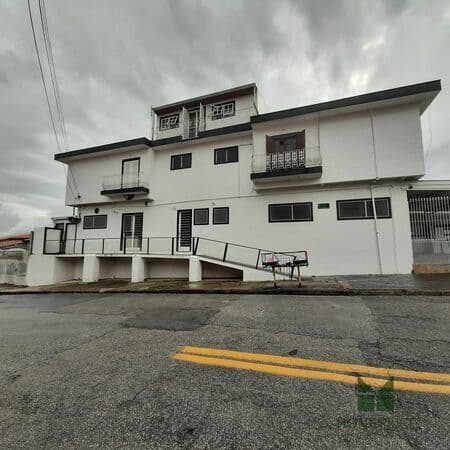 Prédio Residencial e Comercial