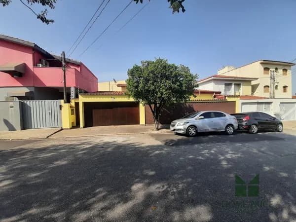 Casa Térrea em excelente localização