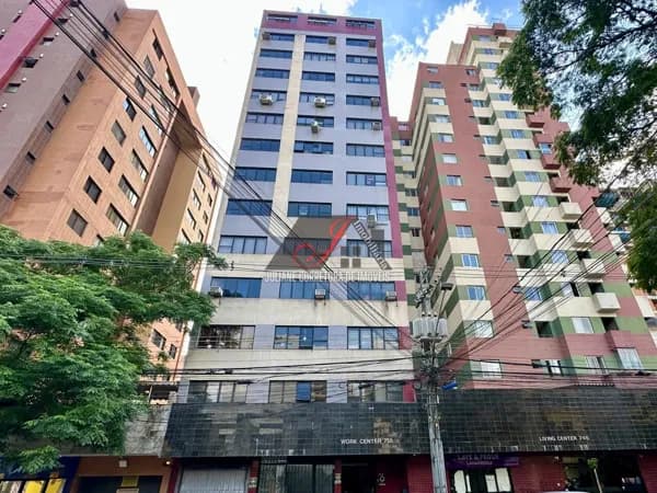 Sala Comercial à venda, Centro de Curitiba/PR.