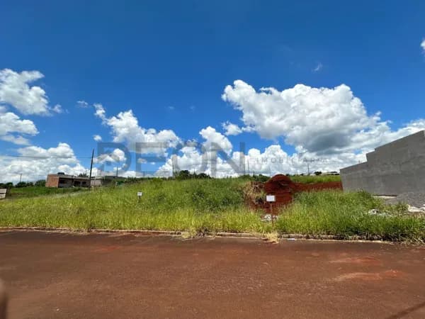 Lote/Terreno em Santa Tereza do Oeste - Centro
