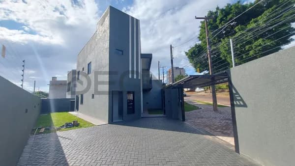 Sobrado em Cascavel - Alto Alegre