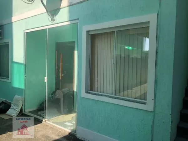 Linda Casa em Condomínio Fechado em São Miguel!