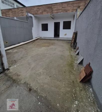 Casa Linear em Trindade - SG.