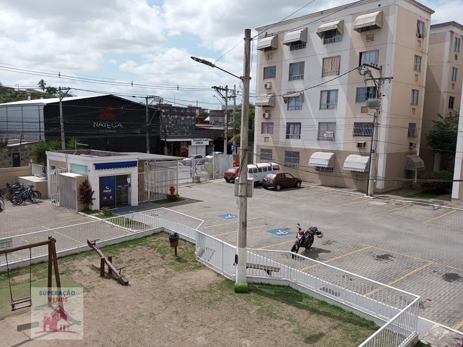 Lindo Apartamento no 1° Andar no Colubandê, próximo ao Churrasquinho