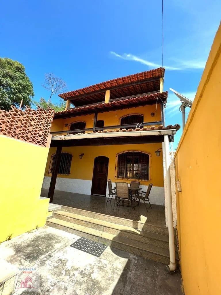 Linda Casa Mobiliada E Com Piscina Em Rua Tranquila! -SG