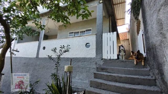 Linda Casa com 2 quartos, Varanda e Terraço no Jardim Alcântara