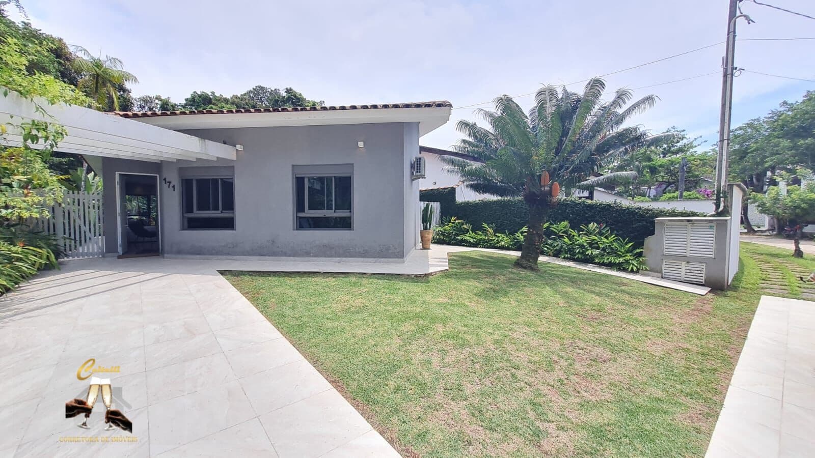 Casa em Condomínio - Locação Anual - Riviera de São Lourenço/SP -