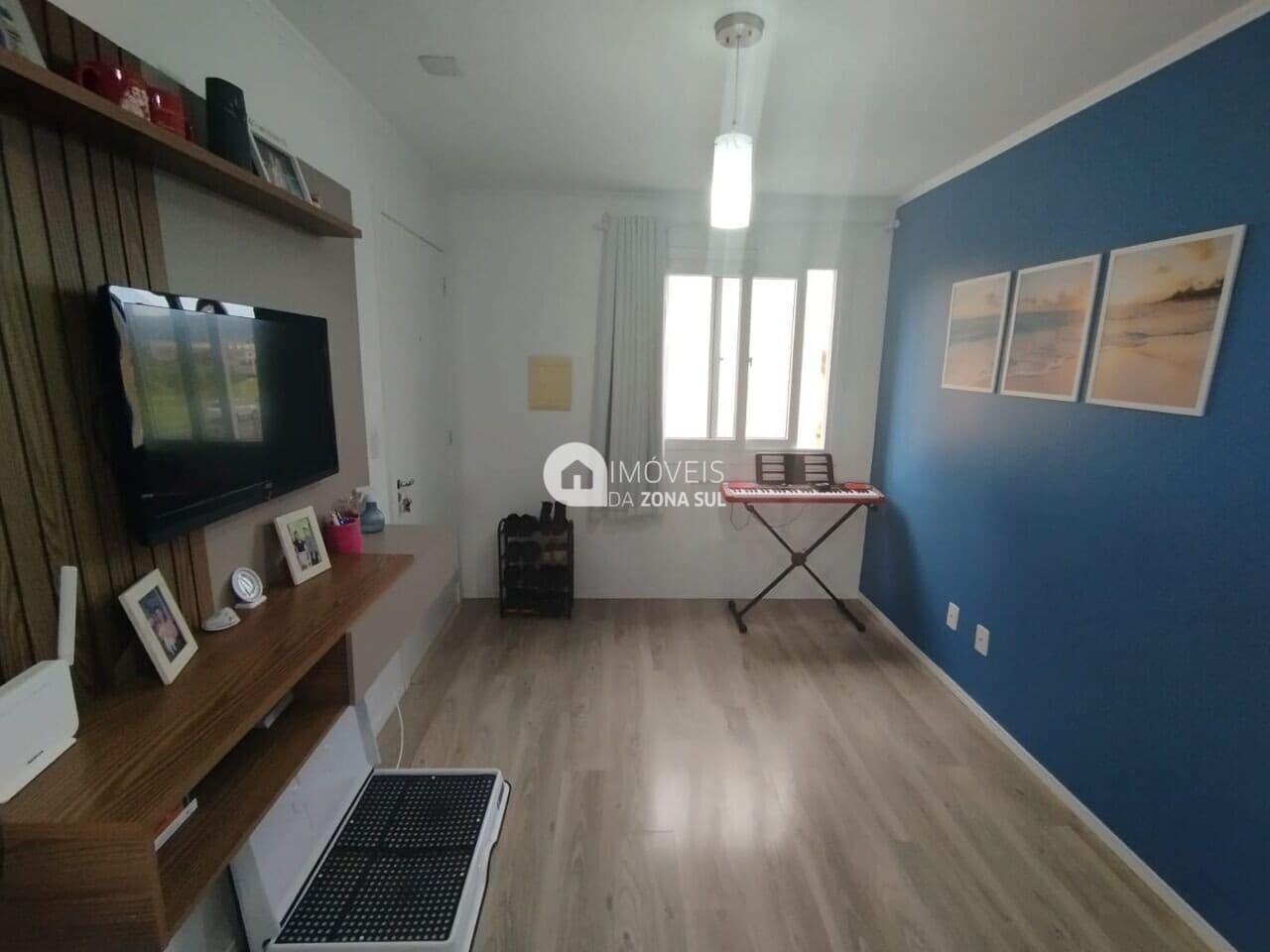 Apartamento de 2 dormitórios na Restinga Semimobiliado
