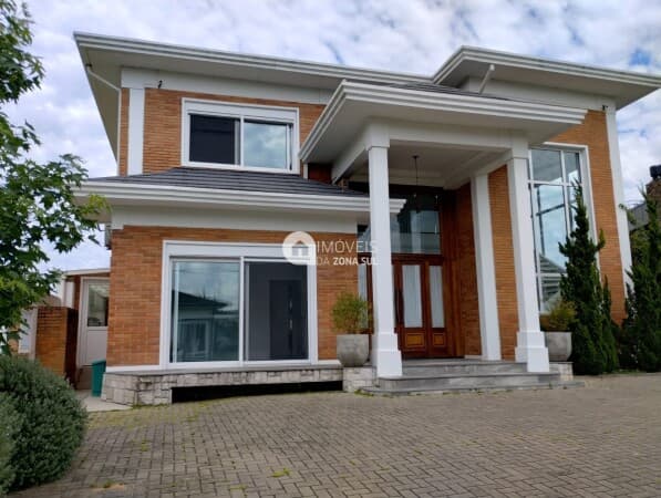 Casa em Porto Alegre - Belém Novo