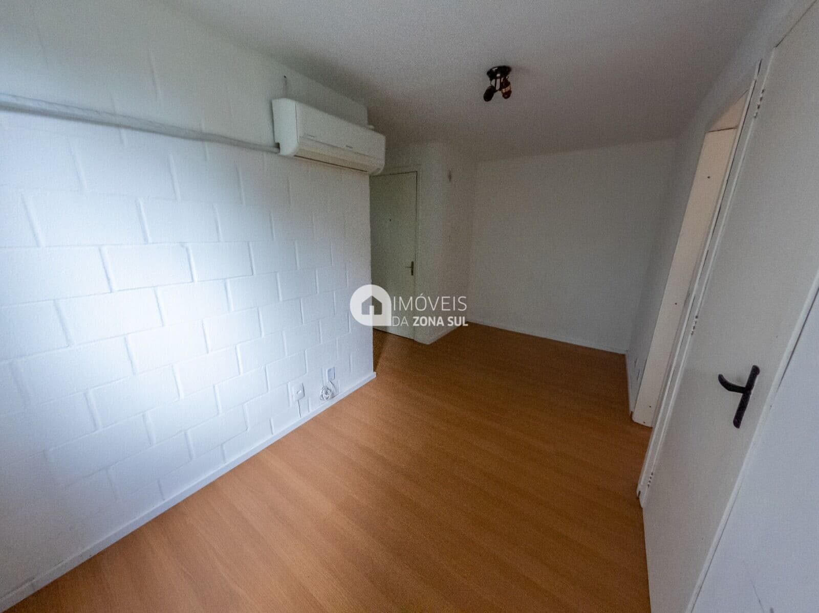 Apartamento 2 Dormitórios com vaga