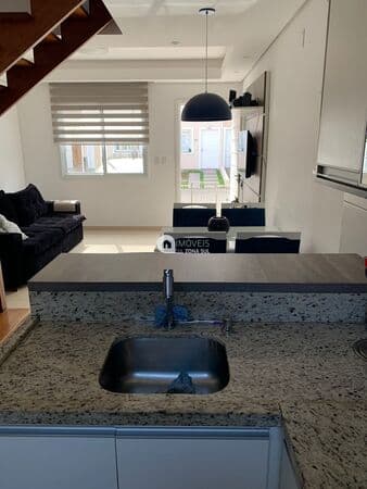 Sobrado em Condomínio Fechado na Restinga
