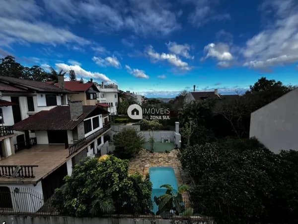 Sobrado em Porto Alegre - Jardim Isabel