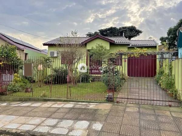 Casa em Porto Alegre - Campo Novo