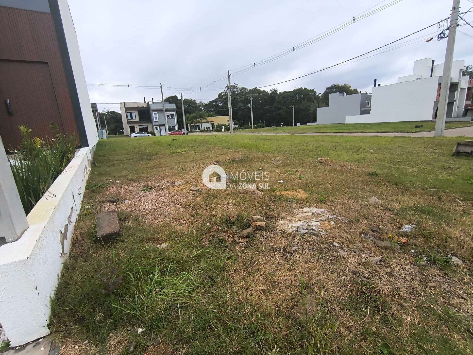Lote/Terreno em Porto Alegre - Campo Novo