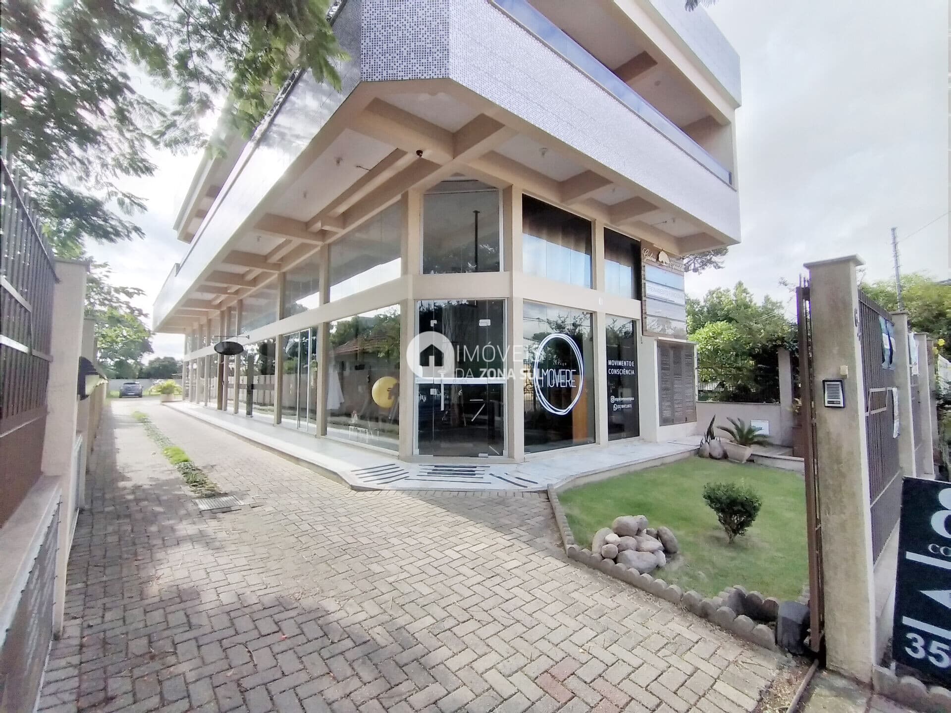 Prédio/Edifício Inteiro em Porto Alegre - Belém Novo