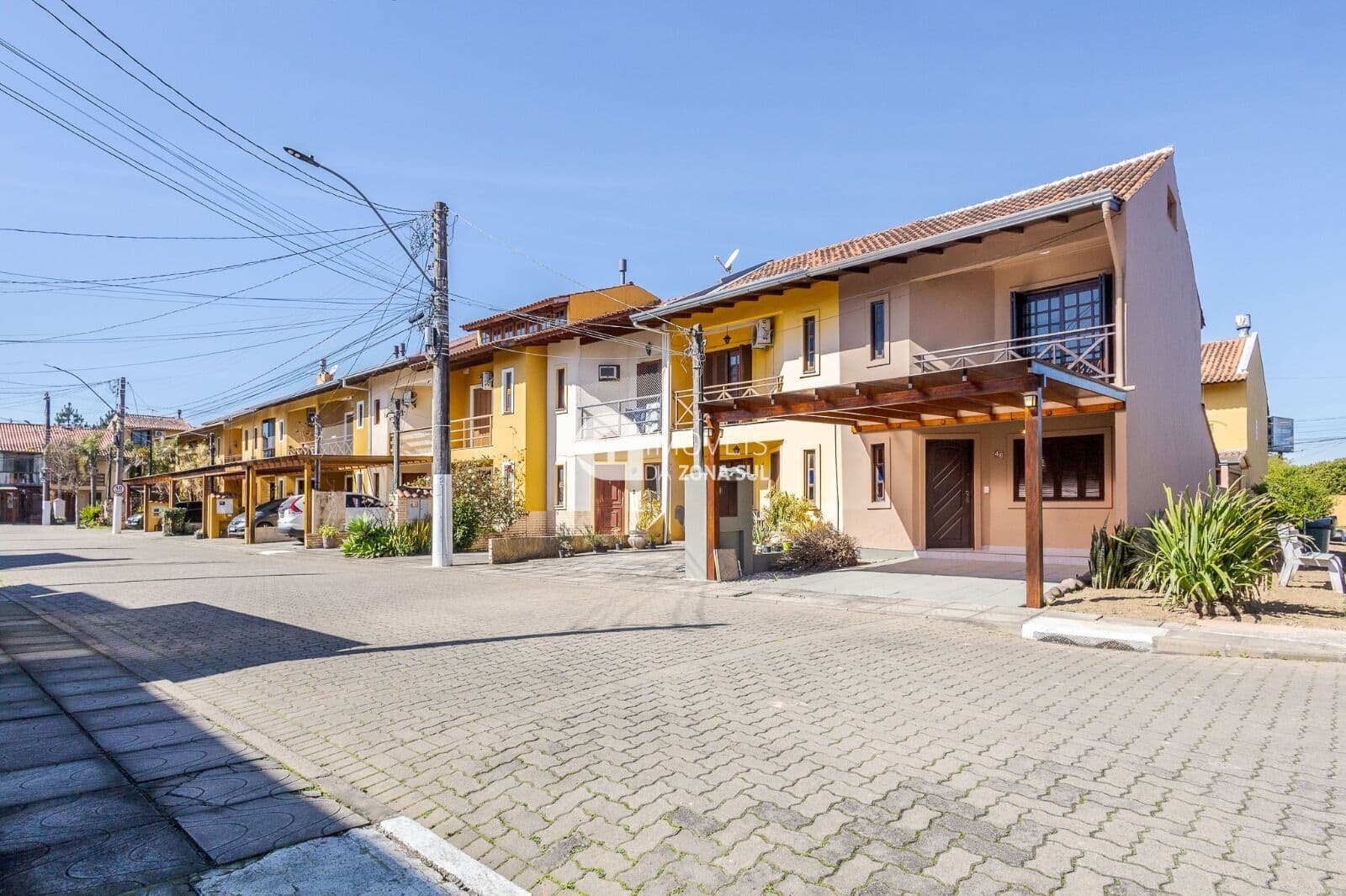 Sobrado em Porto Alegre - Aberta dos Morros