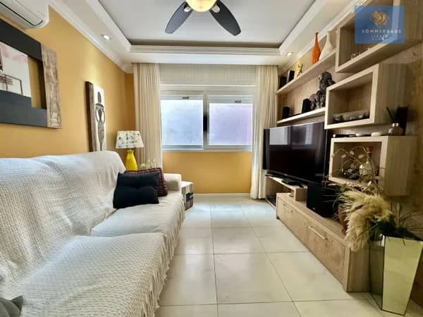 Apartamento 2 dormitórios próximo à praça Flávio Boianovski