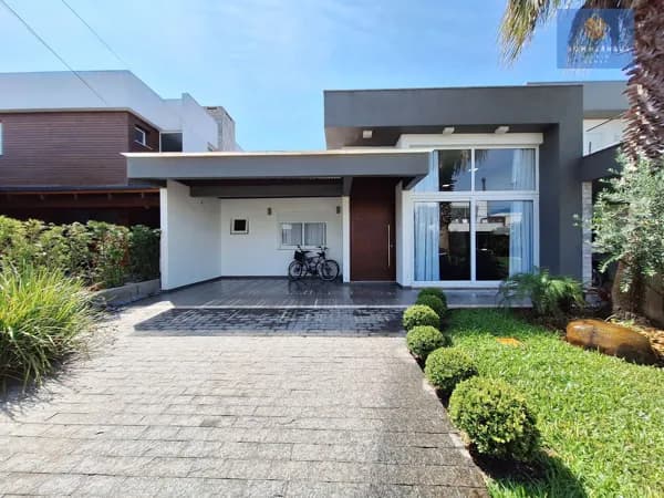 Casa em Condomínio fechado de Xangri Lá
