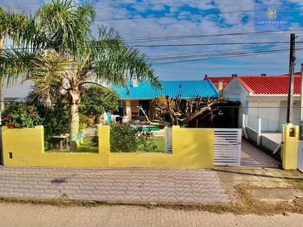 Casa em Noiva do Mar com 4 dormitórios