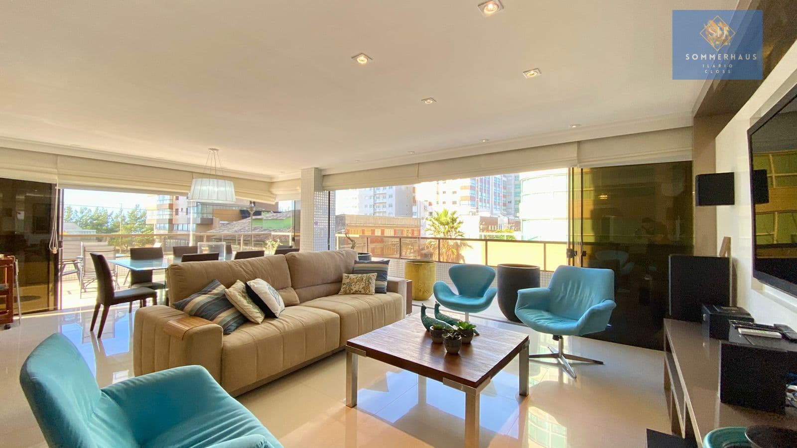 Apartamento 3 dormitórios com Terraço e vista para o mar