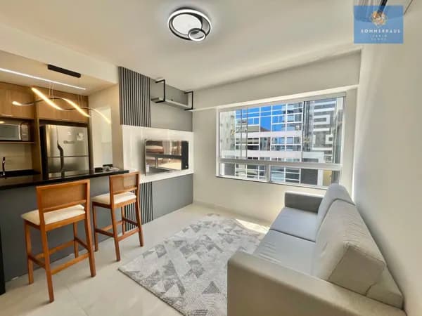 Apartamento próximo à praça Flávio Boianovski
