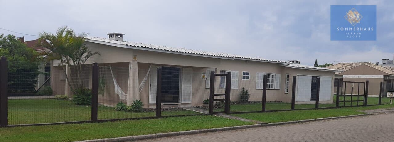 Casa 5 dormitórios no Centro de Xangri Lá
