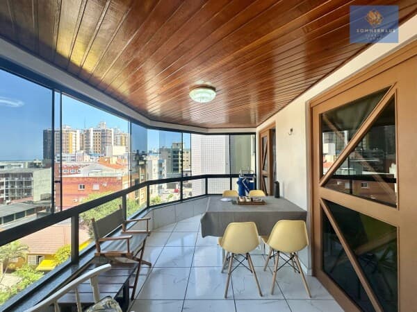 Apartamento 2 dormitórios de frente em Capão da Canoa.