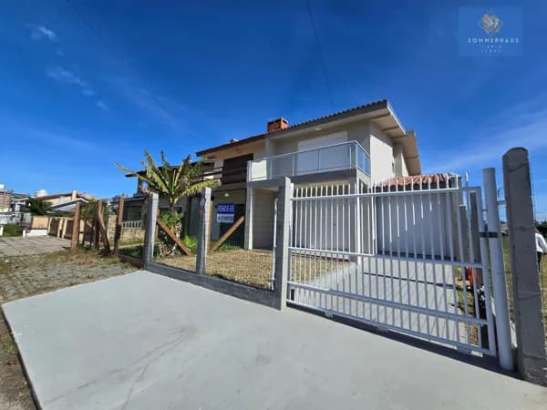 Sobrado em Capão da Canoa - Zona Nova