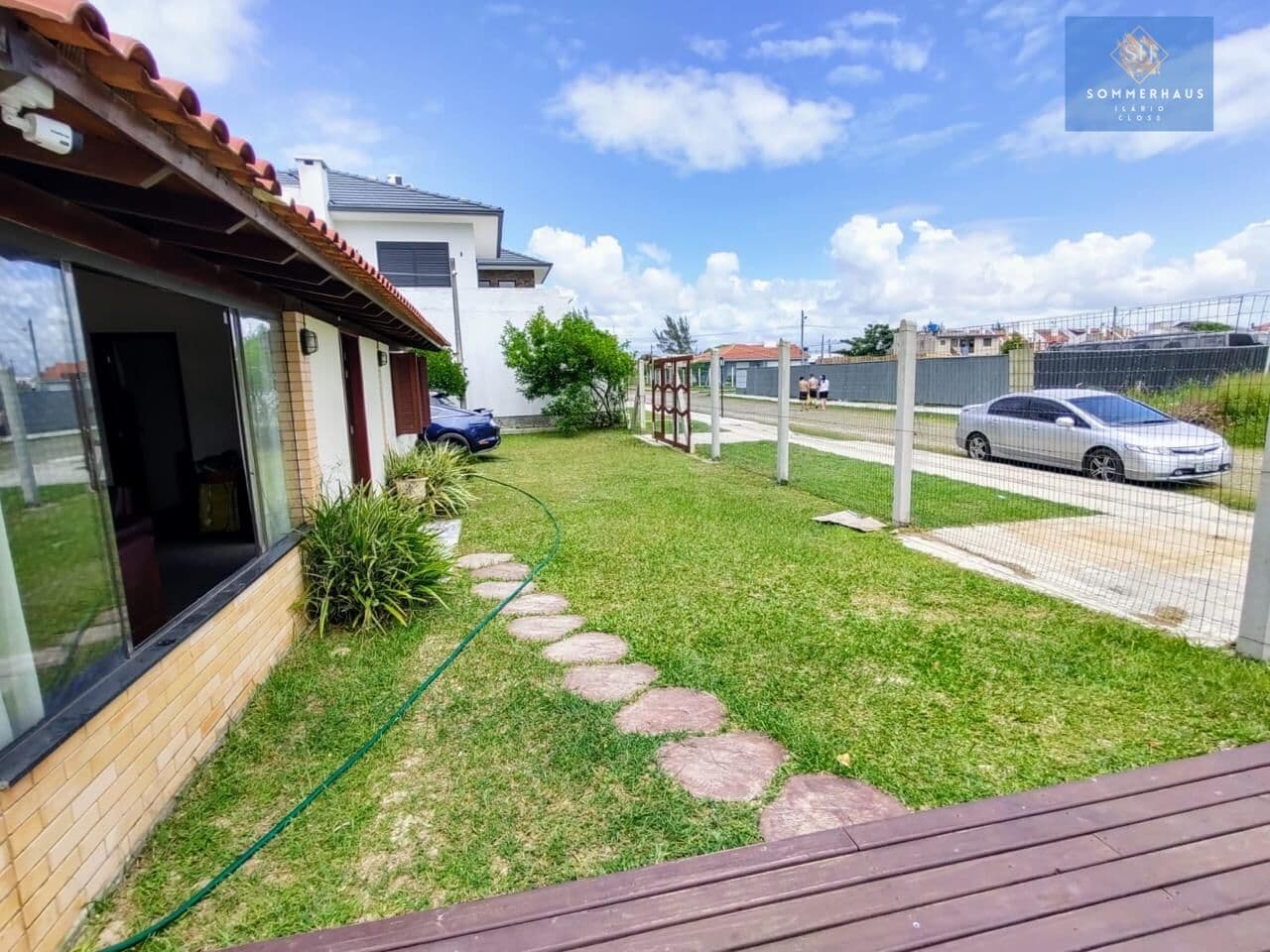 Casa mobiliada próxima ao mar no bairro zona norte.