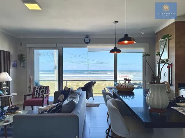 Duplex a venda de frente para o mar em Rainha do Mar