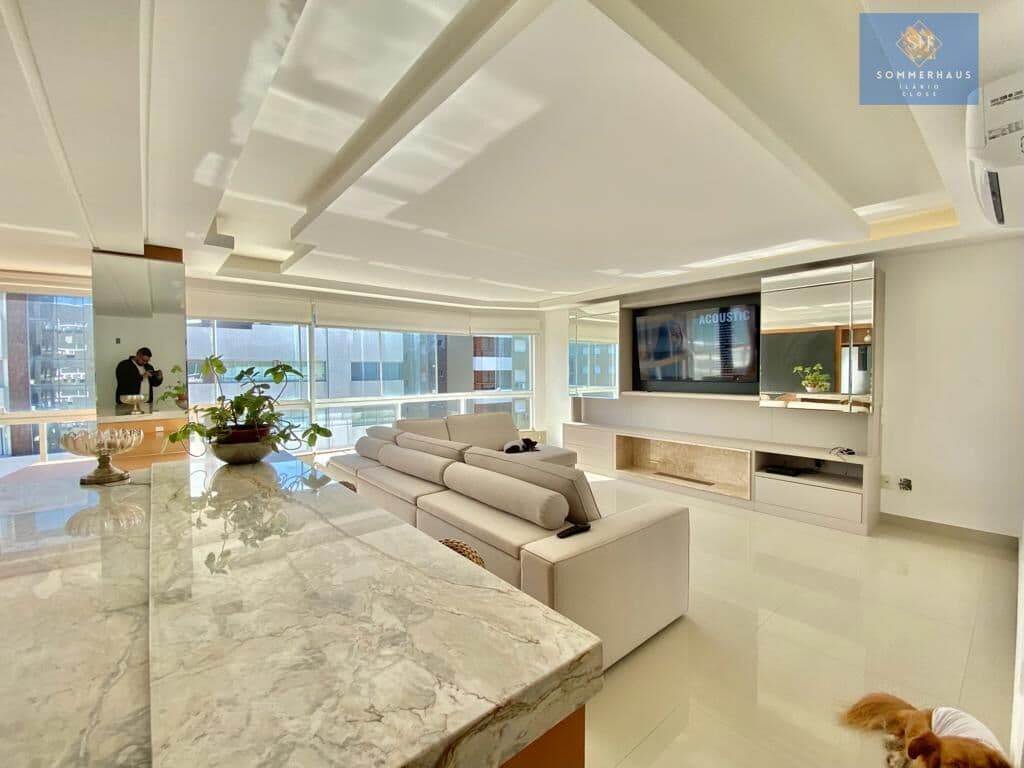 Apartamento 3 dormitórios com vista panorâmica para o mar
