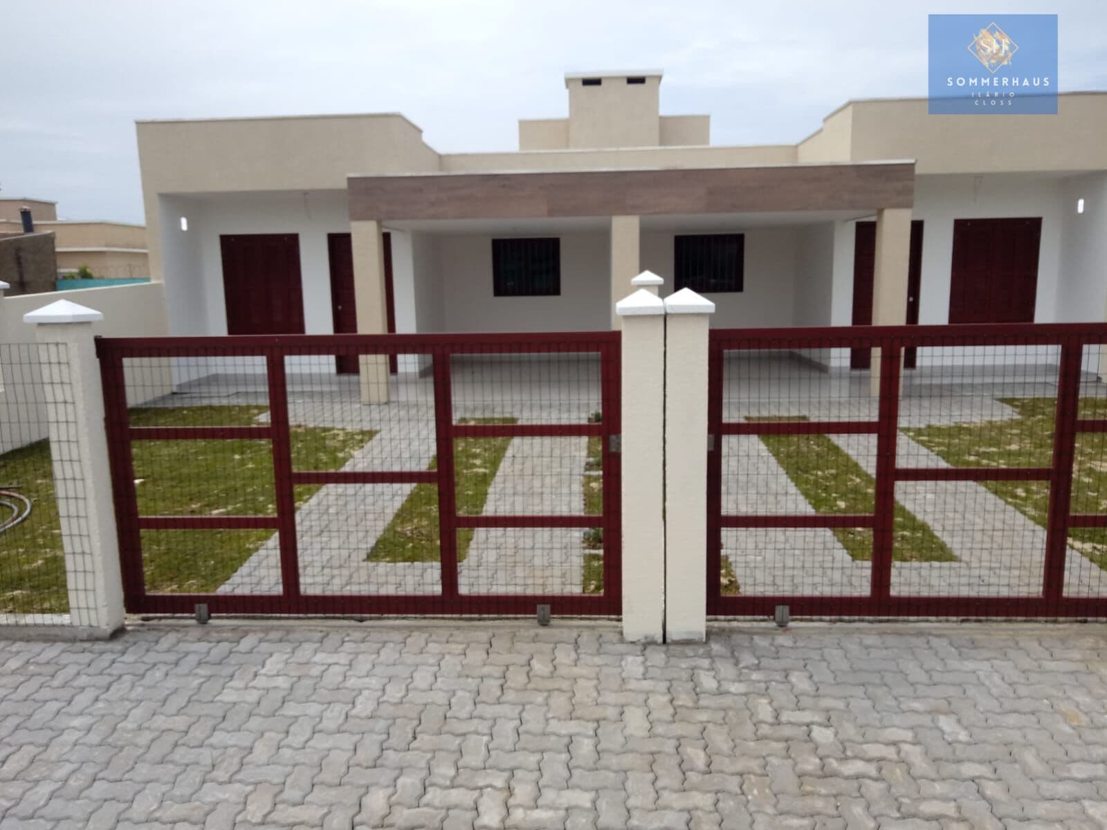 Casa nova de 2 dormitórios em Capão da Canoa