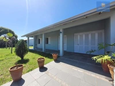 Casa 3 dormitórios em Atlântida Sul