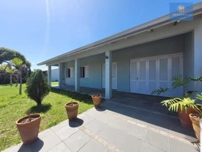 Casa 3 dormitórios em Atlântida Sul