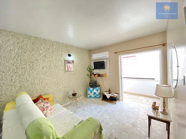 Apartamento 2 dormitórios mais depêndencia.