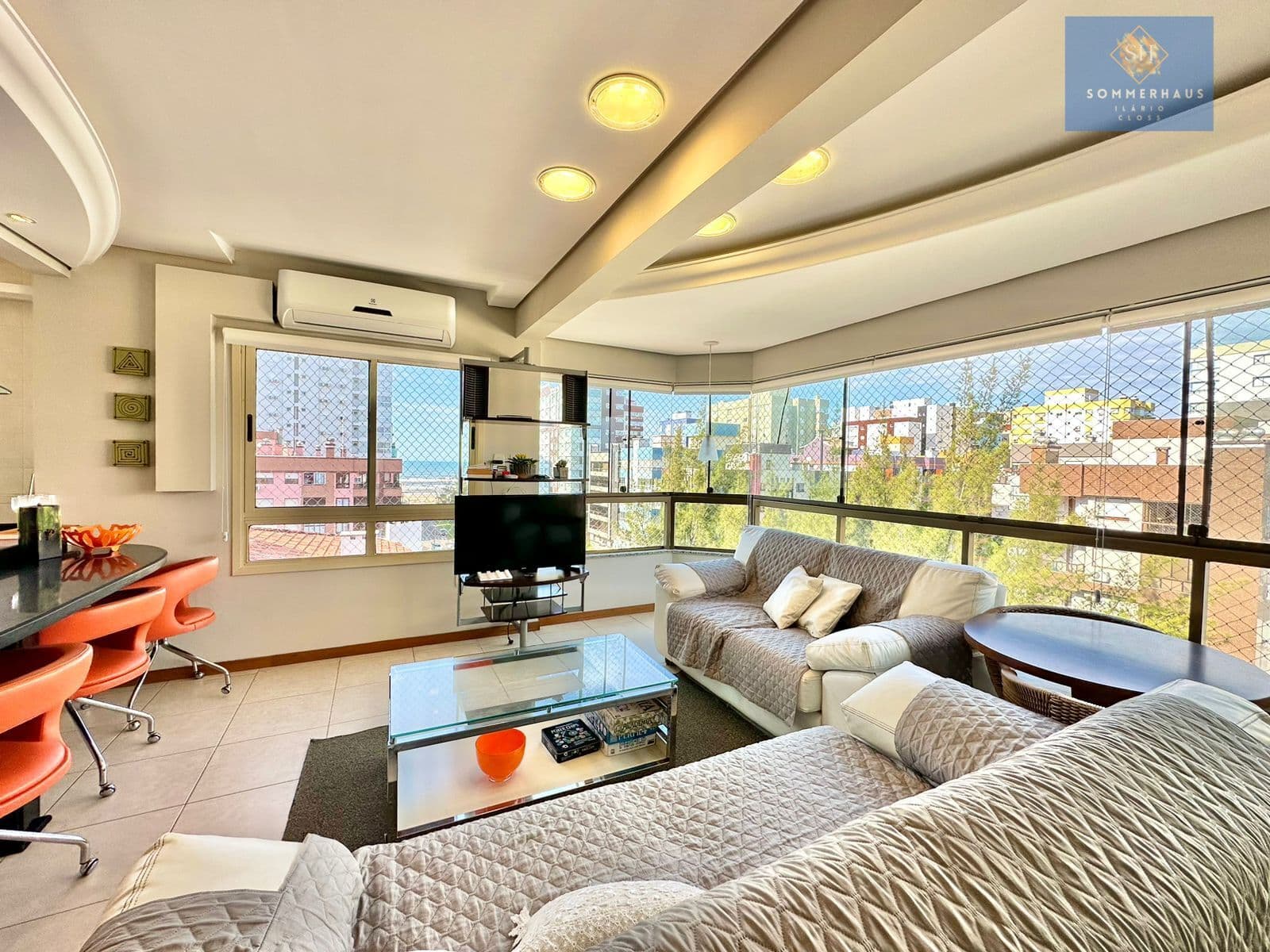 Apartamento 3 dormitórios com vista para o mar