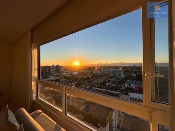 Apartamento mobiliado e decorado em andar alto em Capão da Canoa