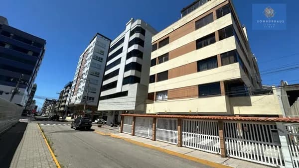 Apartamento com terraço no Centro de Capão da Canoa