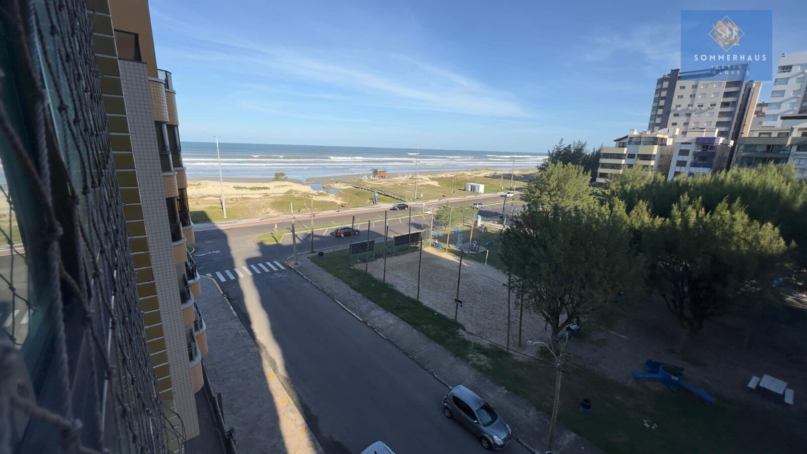 Apartamento com vista para o mar e praça em Capão da Canoa