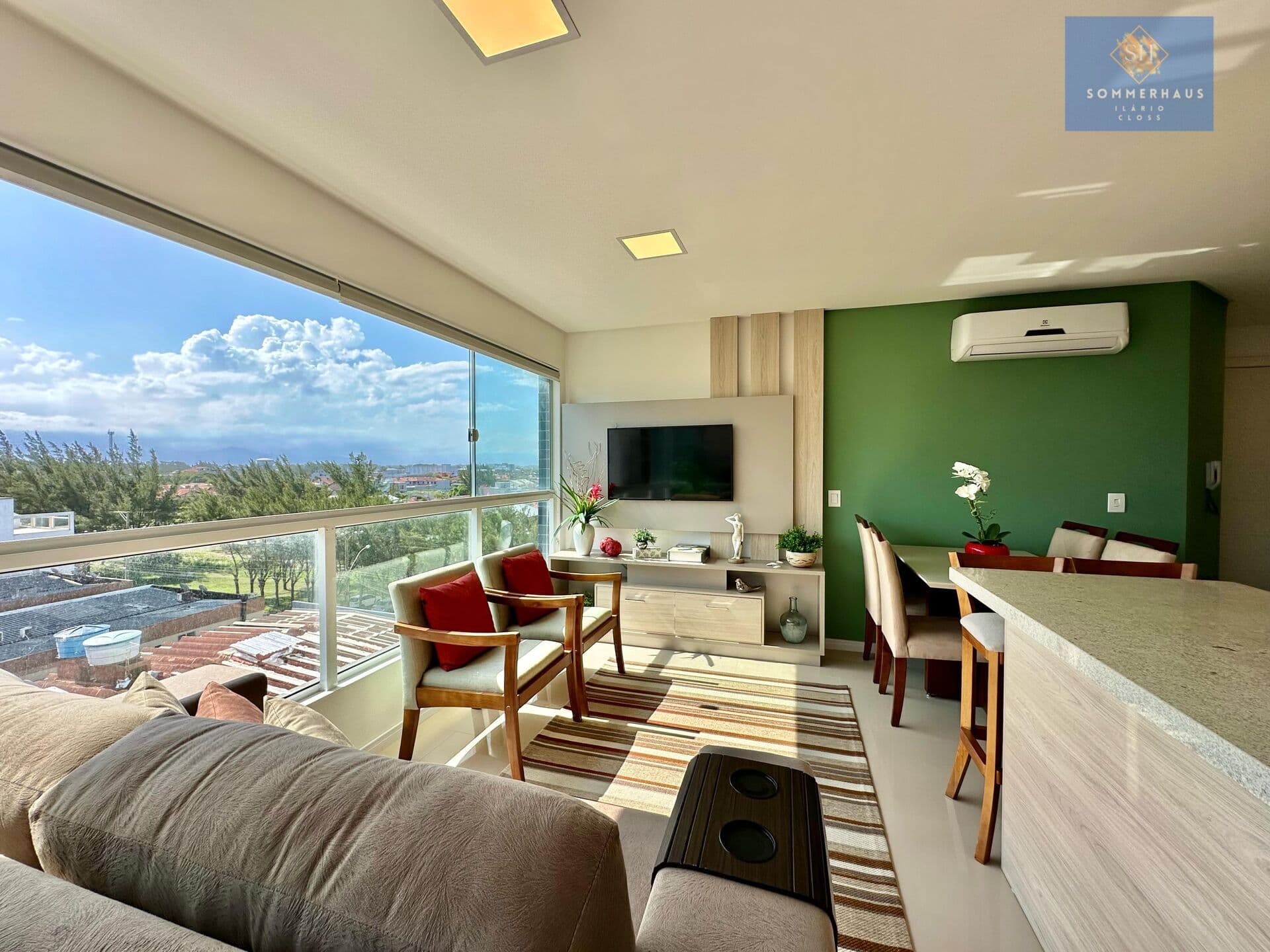 Apartamento 2 dormitórios com vista para o mar
