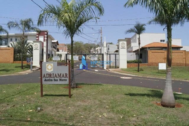 Terreno em Condomínio