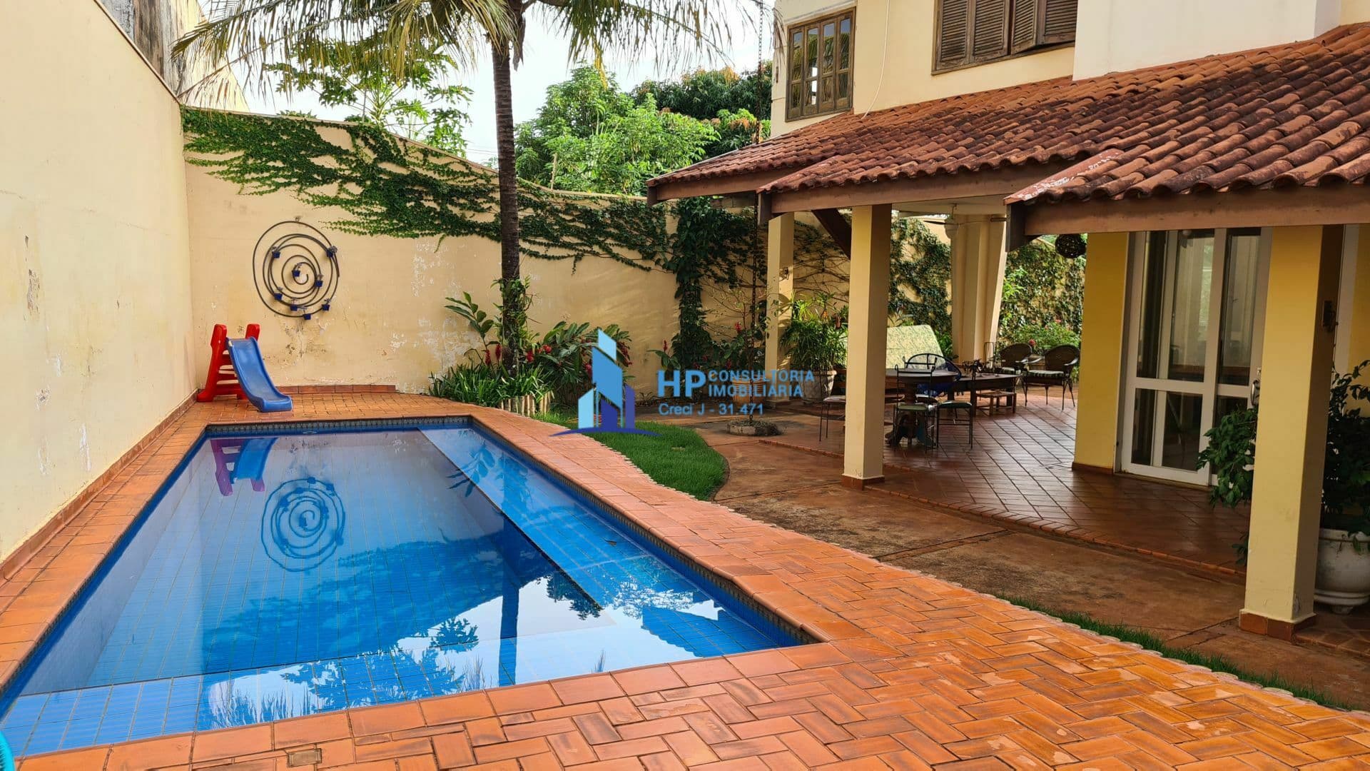 Casa Padrão a Venda na City Ribeirão