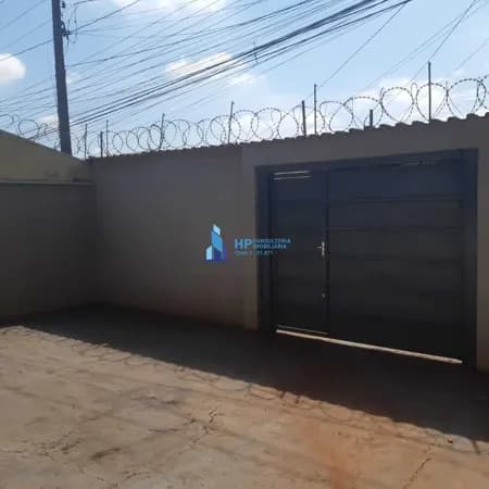 Casa em Ribeirão Preto - Parque Residencial Emir Garcia